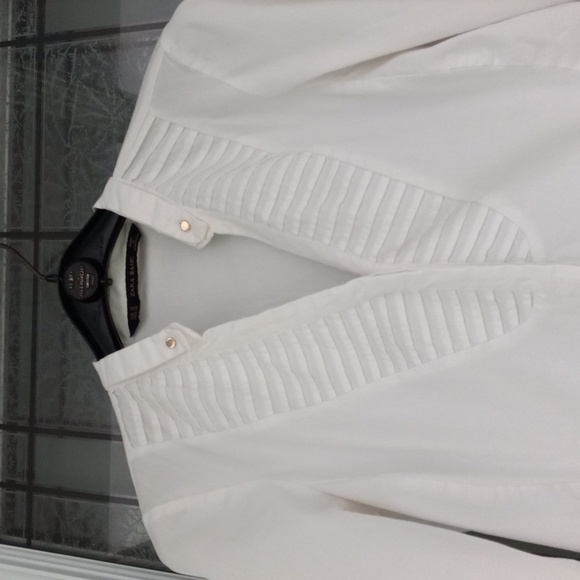 ZaraBasic Morocco SizeM Long Sleeve Gold Accent + Concealed ButtonsWhite Blouse - Picture 3 of 10